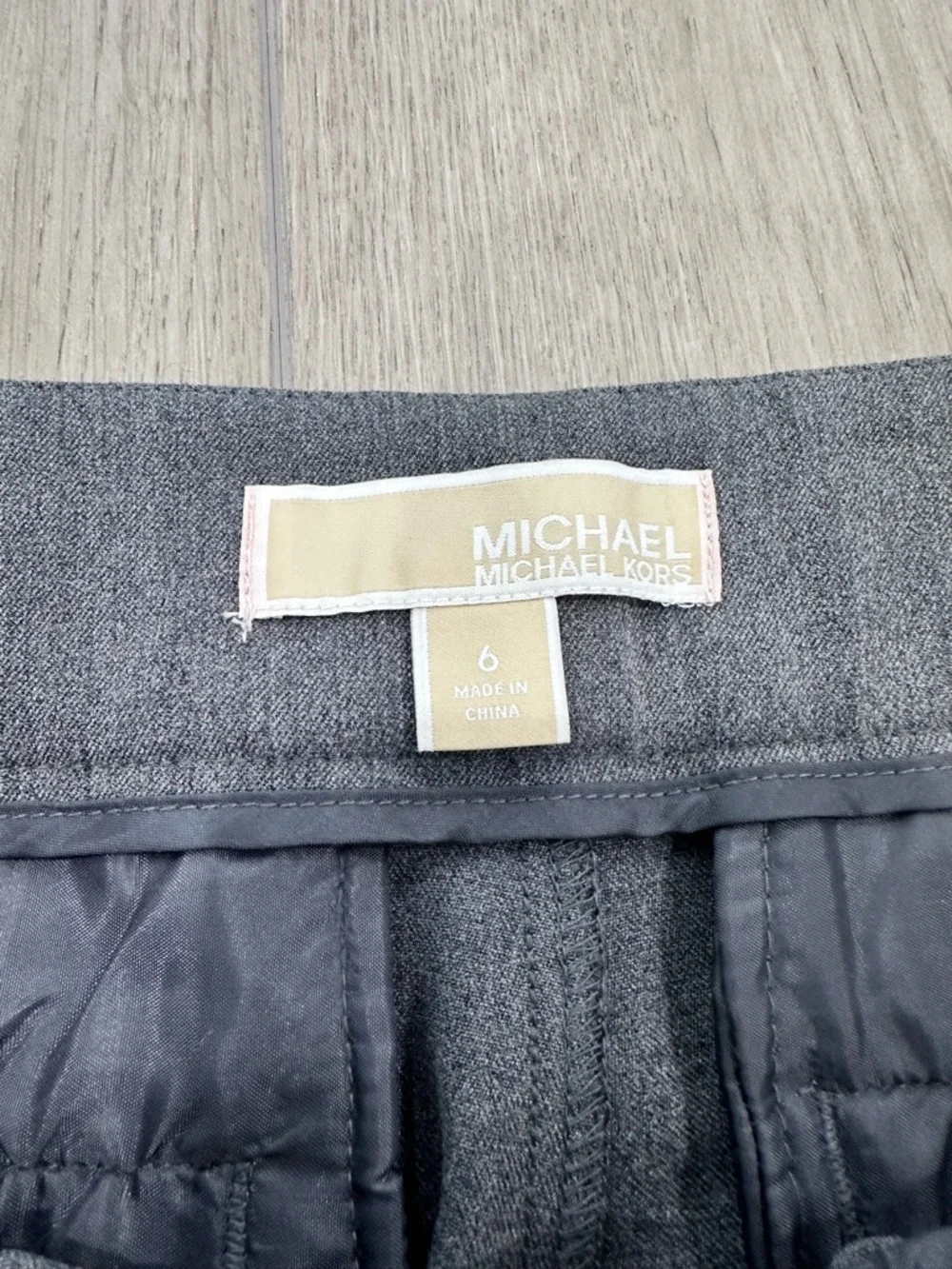 NWT MICHAEL Michael Kors Derby straight leg dress pants grey size 6
